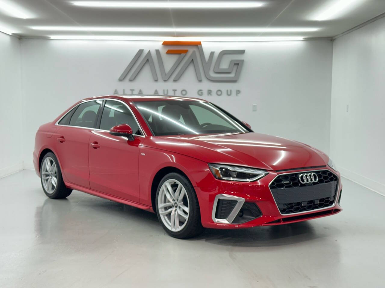 2024 Audi A4 Sedan S line Premium Plus 45 TFSI