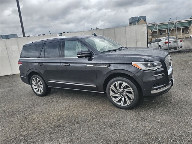 2023 Lincoln Navigator Reserve