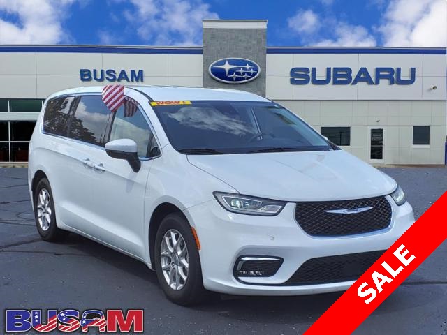 2023 Chrysler Pacifica Touring L 121.6