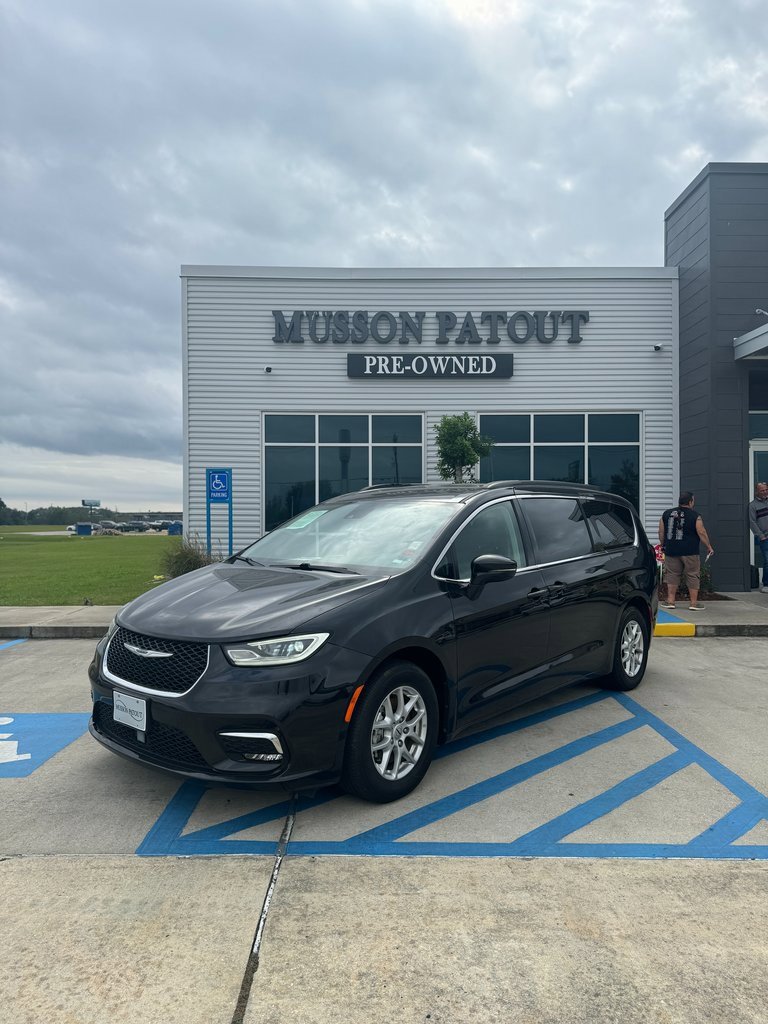 2022 Chrysler Pacifica Touring L 121.6