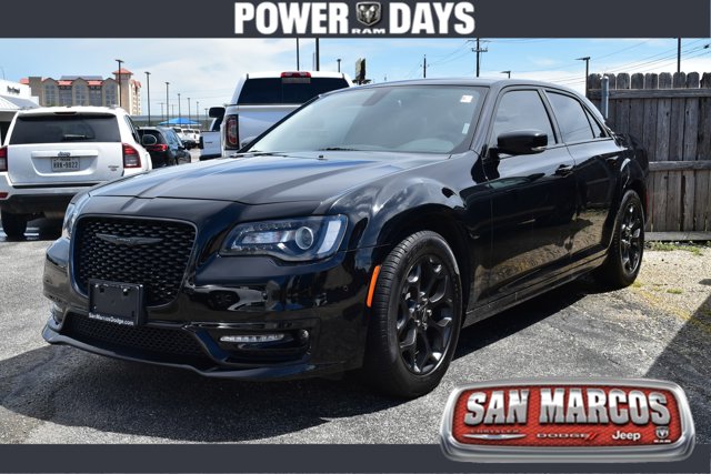 2022 Chrysler 300 Touring L
