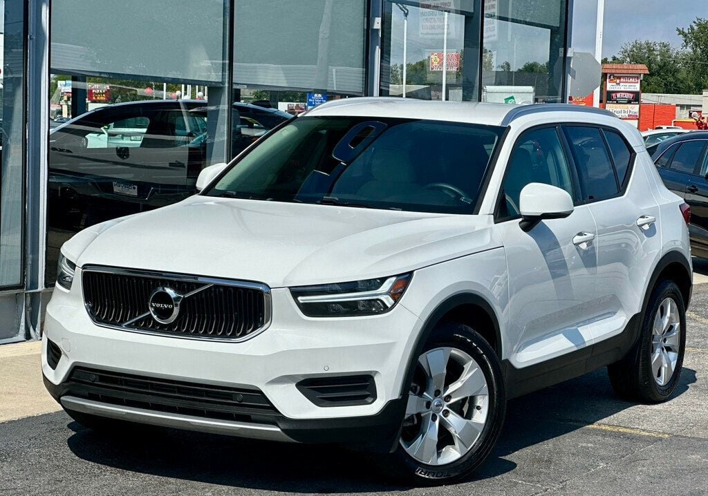 2020 Volvo XC40 T5 Momentum