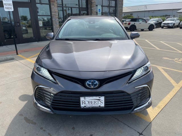 2021 Toyota Camry Hybrid XLE