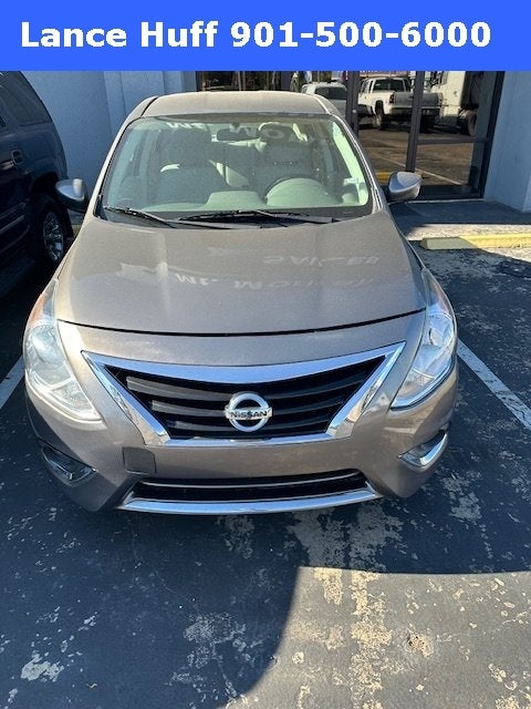 2016 Nissan Versa SV