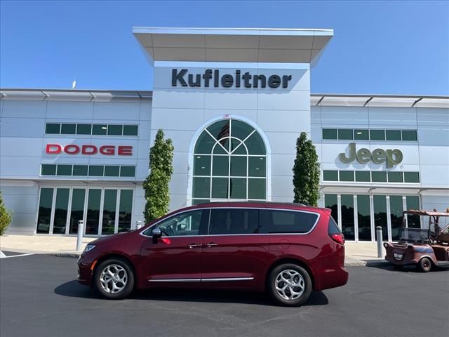 2023 Chrysler Pacifica Limited 121.6