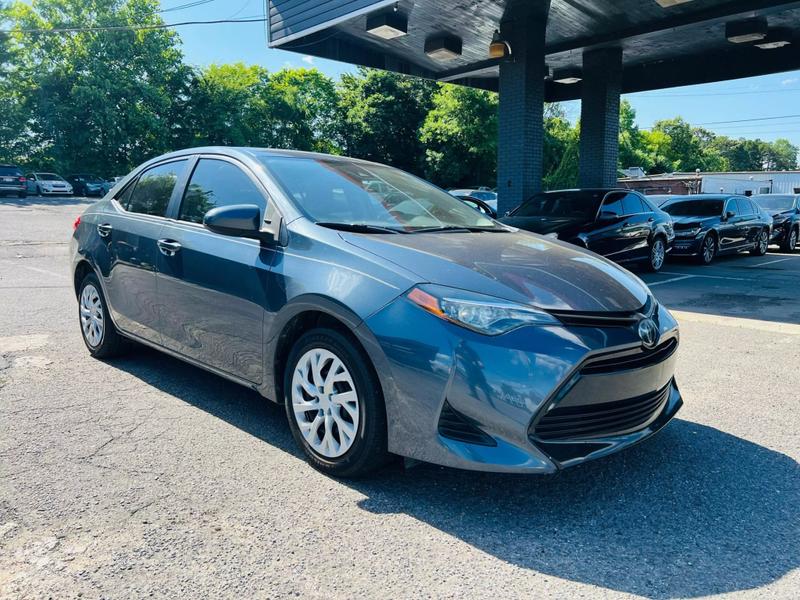 2019 Toyota Corolla LE Sedan