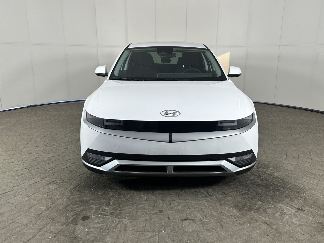 2024 Hyundai IONIQ 5 SE