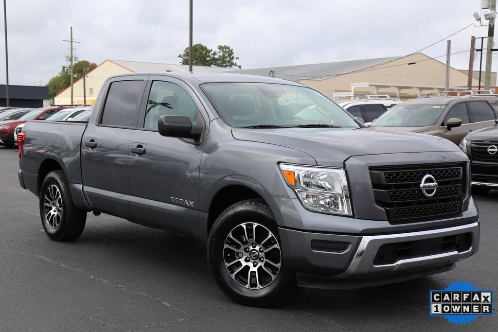 2022 Nissan TITAN SV Crew Cab Extra Short Bed