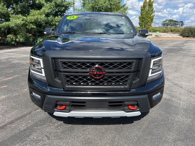 2024 Nissan TITAN PRO-4X Crew Cab Extra Short Bed