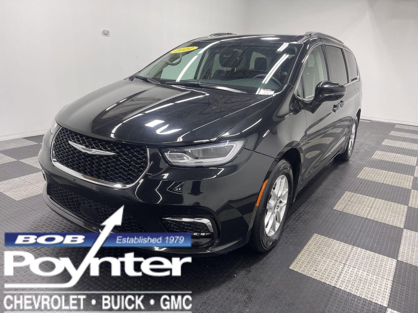 2022 Chrysler Pacifica Touring L 121.6