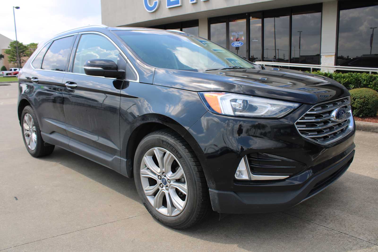 2019 Ford Edge Titanium