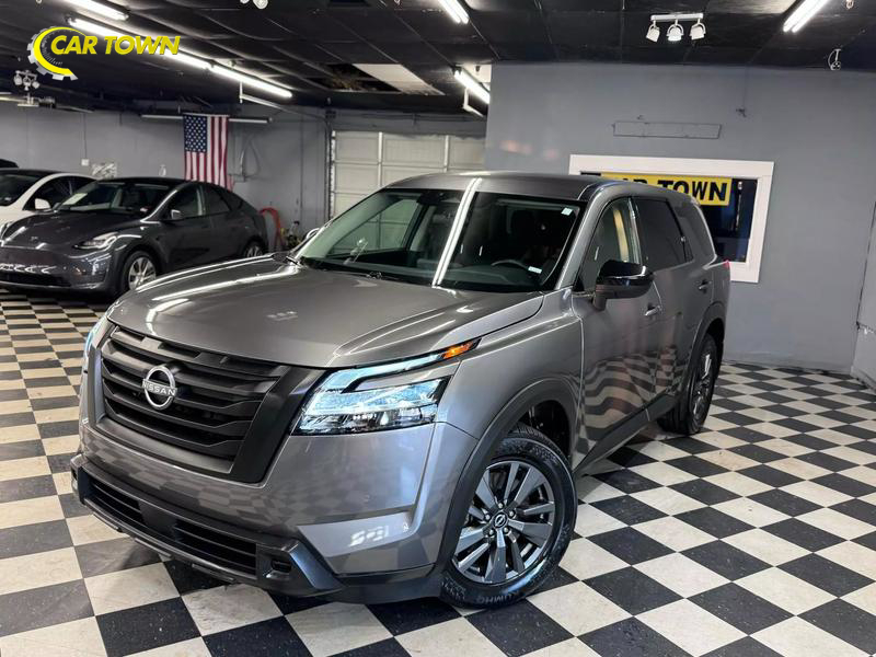 2023 Nissan Pathfinder S