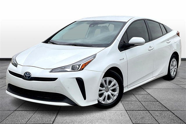 2022 Toyota Prius LE
