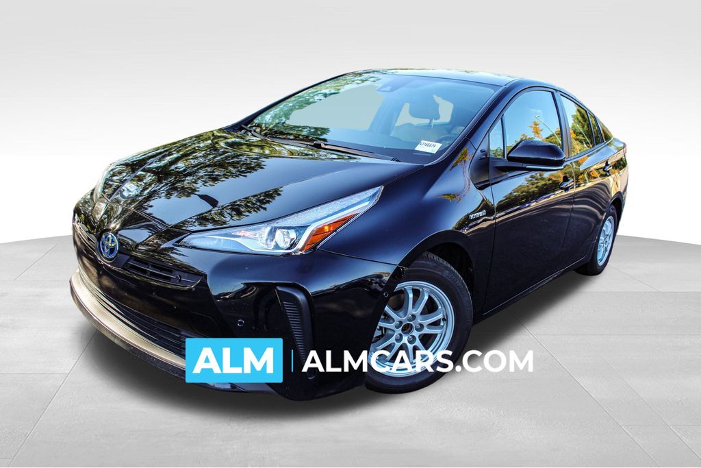 2022 Toyota Prius LE