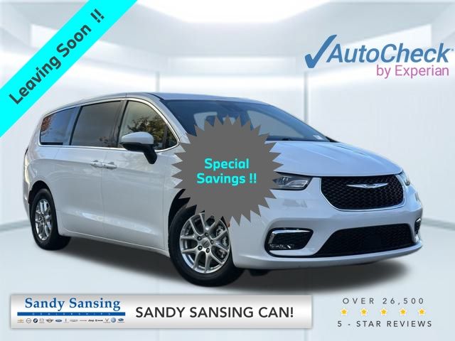 2023 Chrysler Pacifica Touring L 121.6