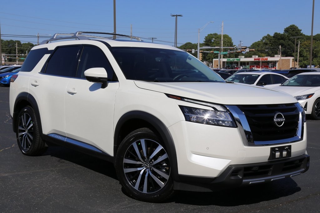 2024 Nissan Pathfinder Platinum