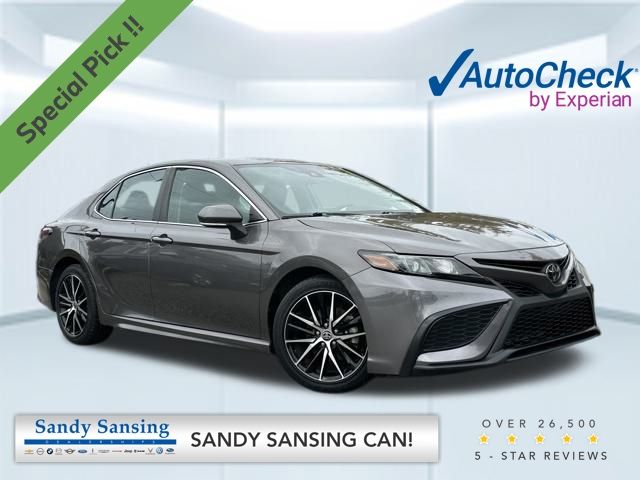 2022 Toyota Camry SE