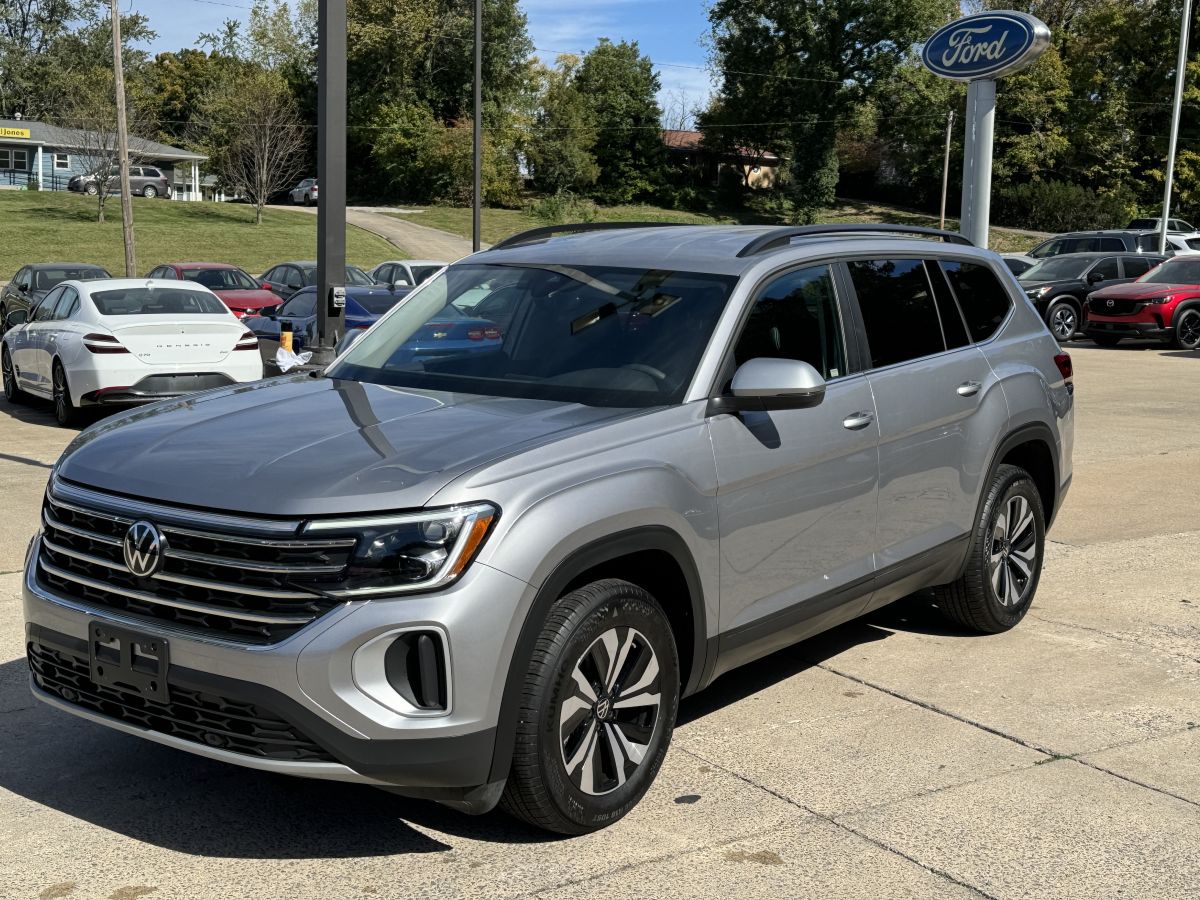 2024 Volkswagen Atlas 2.0T SE