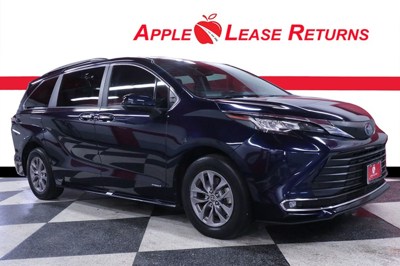 2021 Toyota Sienna XLE 8-Passenger 120.5