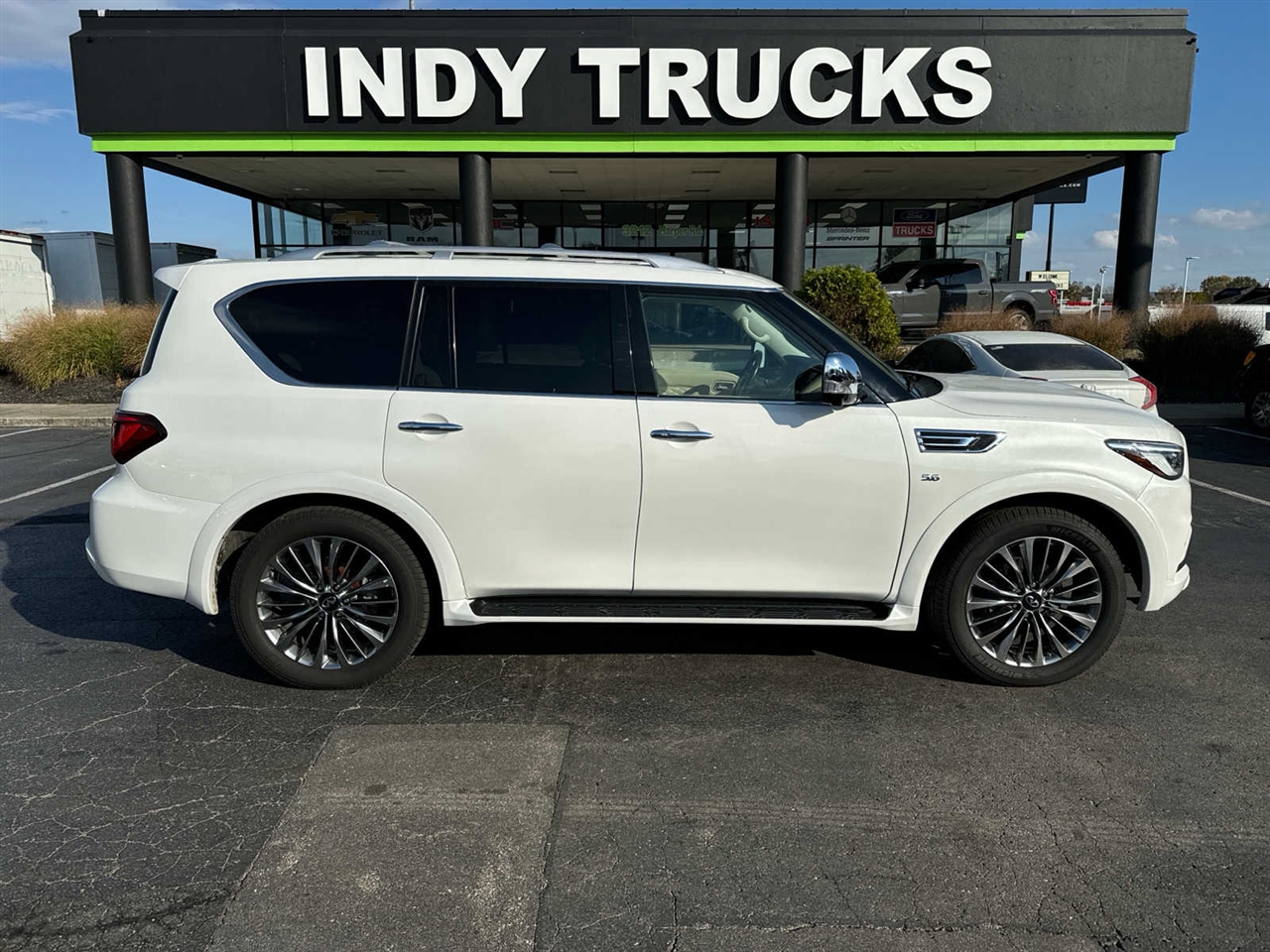 2019 INFINITI QX80 LUXE