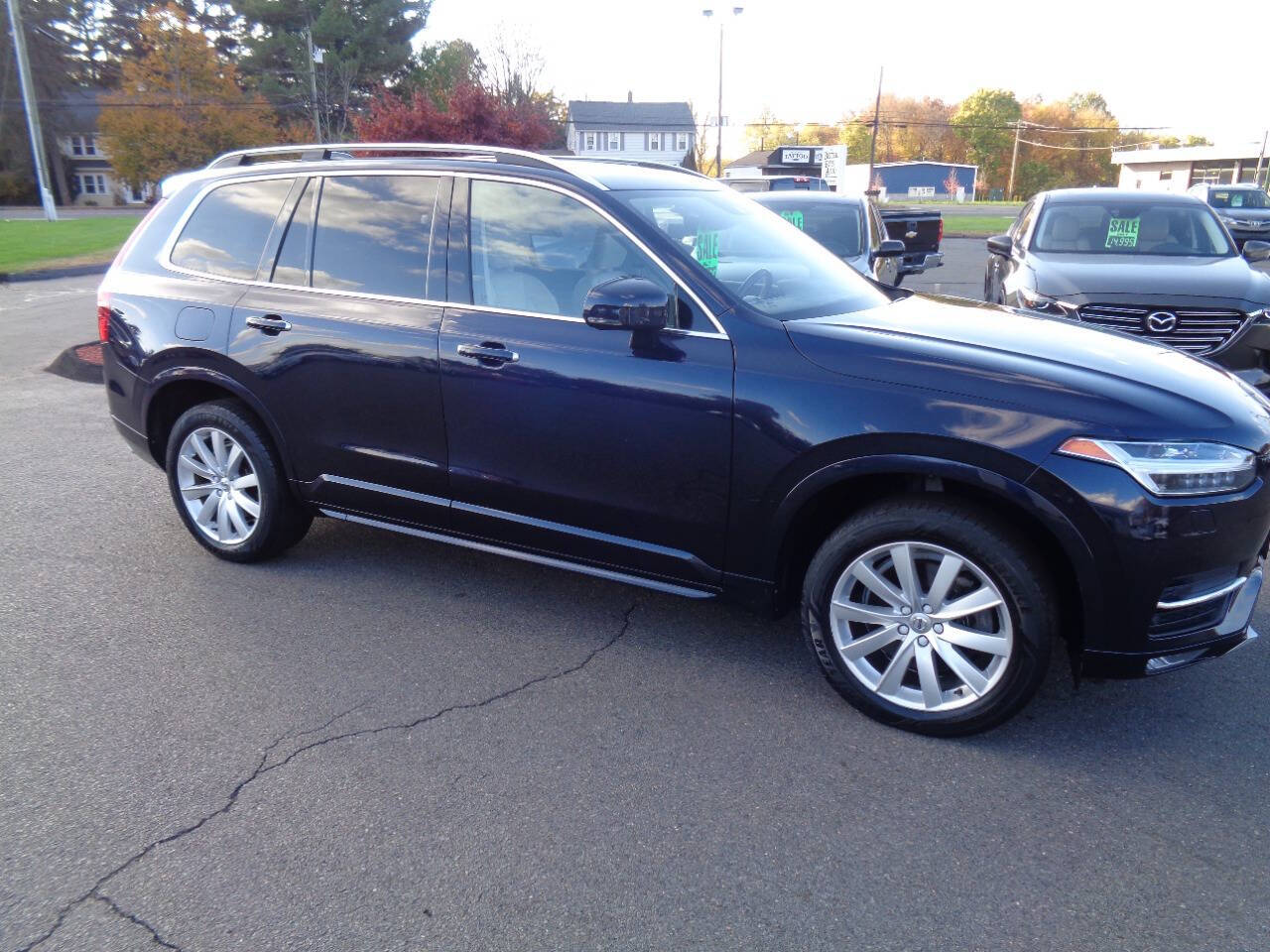 2016 Volvo XC90 T6 Momentum