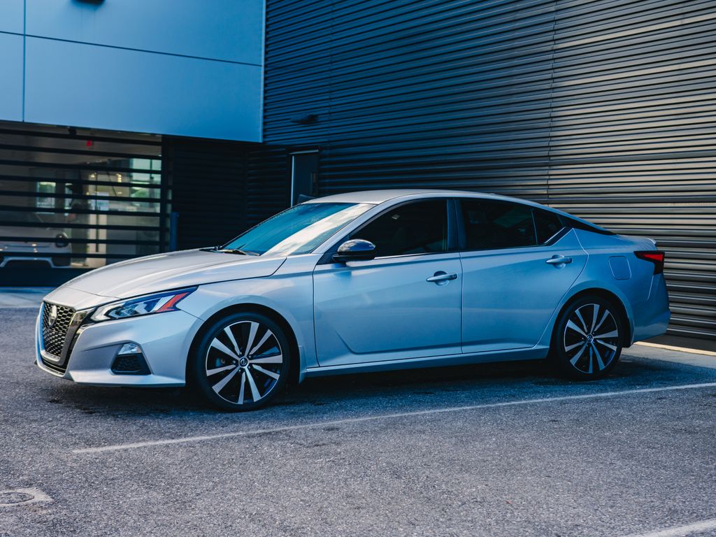 2020 Nissan Altima SR