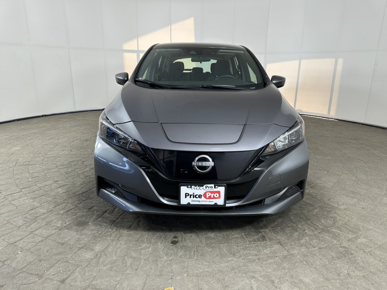 2025 Nissan LEAF S