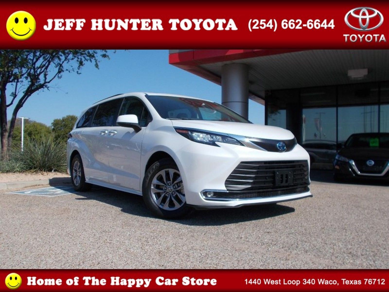 2023 Toyota Sienna XLE 8-Passenger 120.5