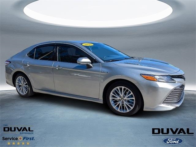 2020 Toyota Camry Hybrid XLE