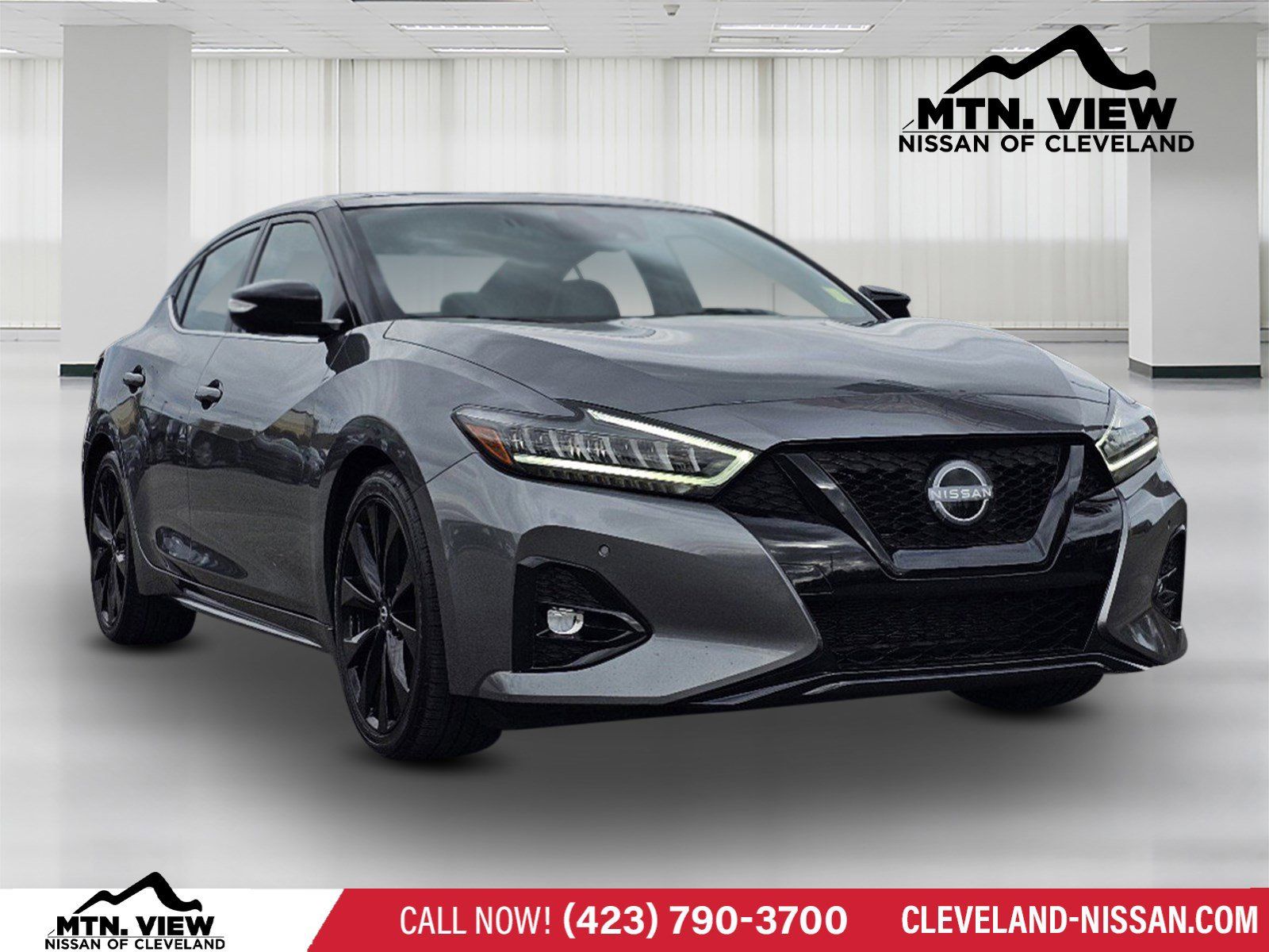 2023 Nissan Maxima SR