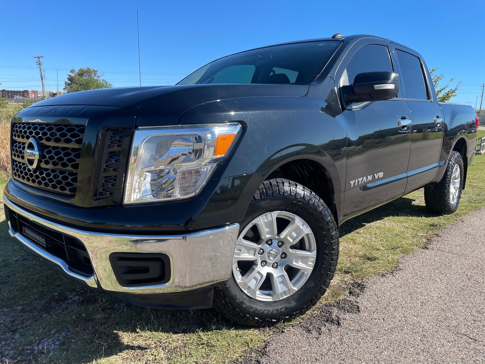 2019 Nissan TITAN SV Crew Cab Extra Short Bed