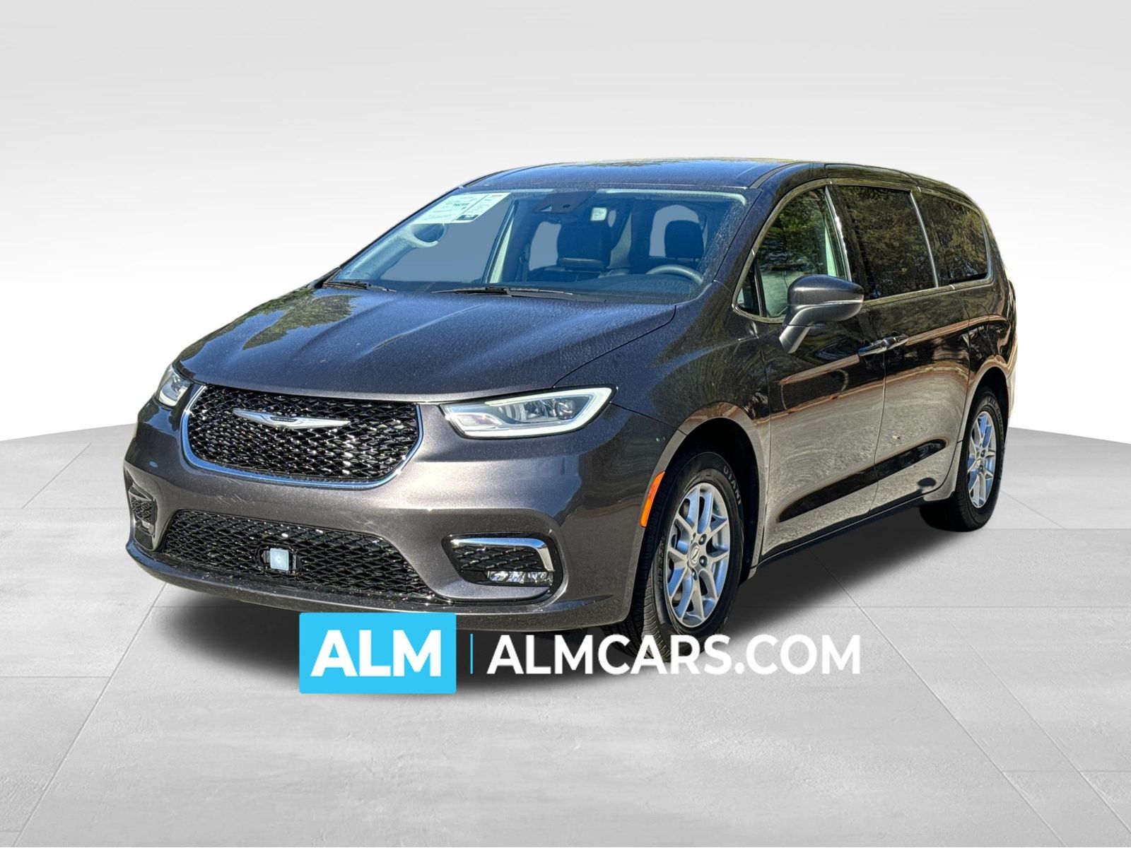 2023 Chrysler Pacifica Touring L 121.6