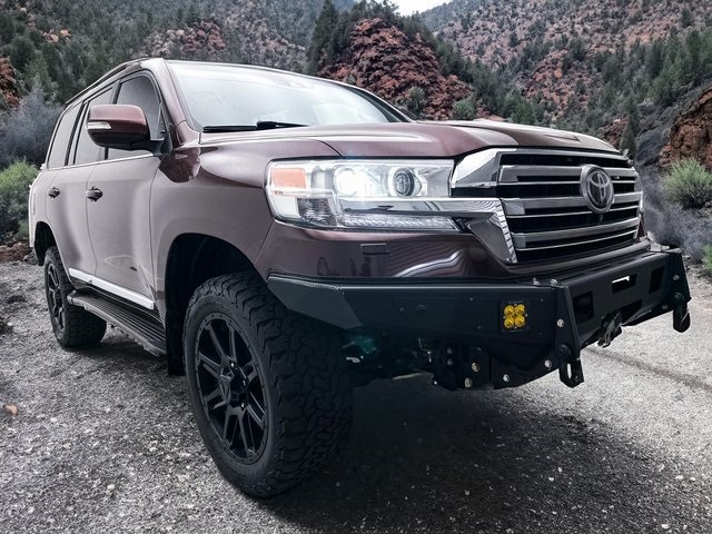 2018 Toyota Land Cruiser