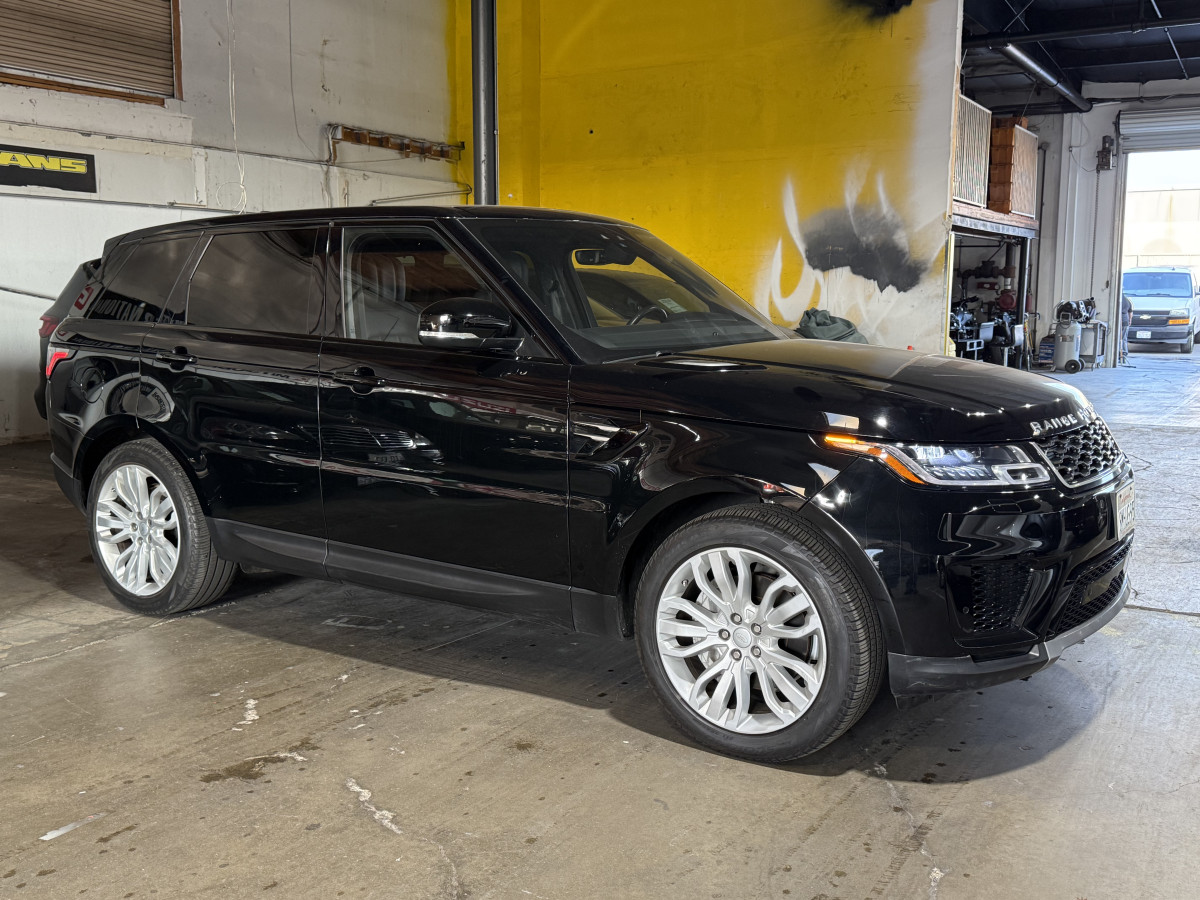 2020 Land Rover Range Rover Sport SE