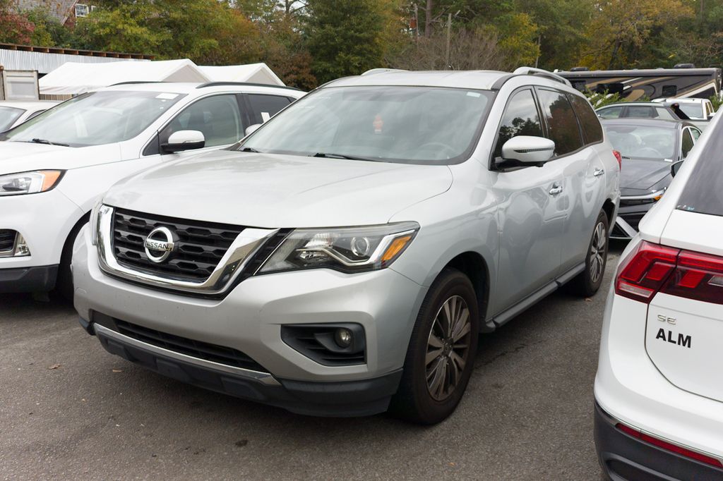 2020 Nissan Pathfinder SL