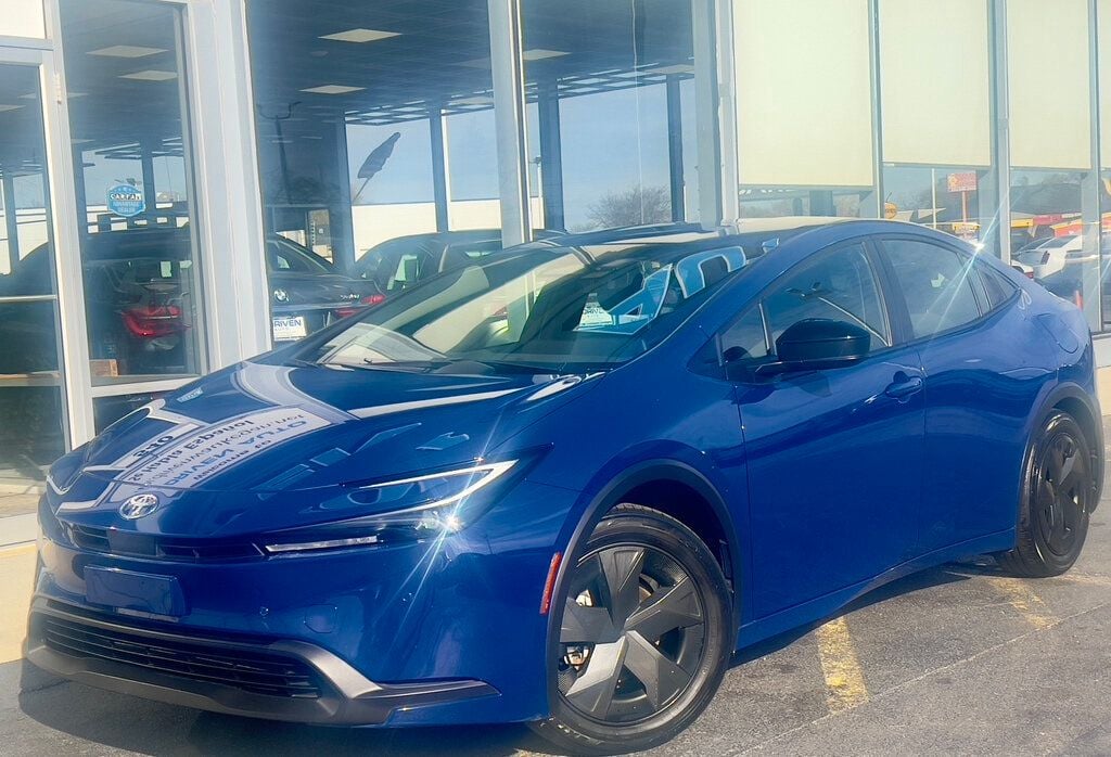 2023 Toyota Prius LE
