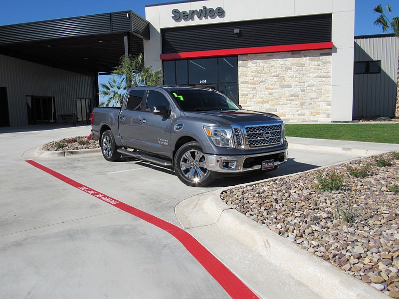 2017 Nissan TITAN SV Crew Cab Extra Short Bed