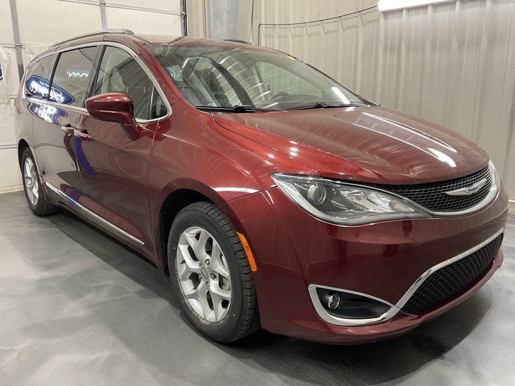 2020 Chrysler Pacifica Touring L 121.6