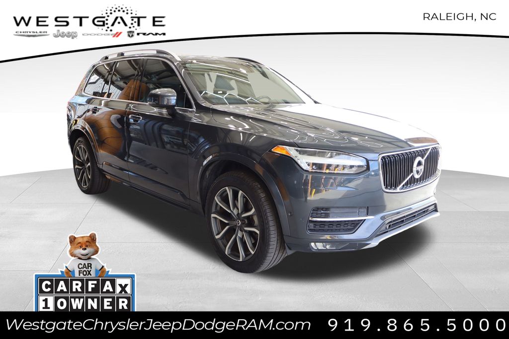 2017 Volvo XC90 T6 Momentum 7-Passenger
