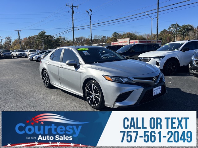 2020 Toyota Camry SE
