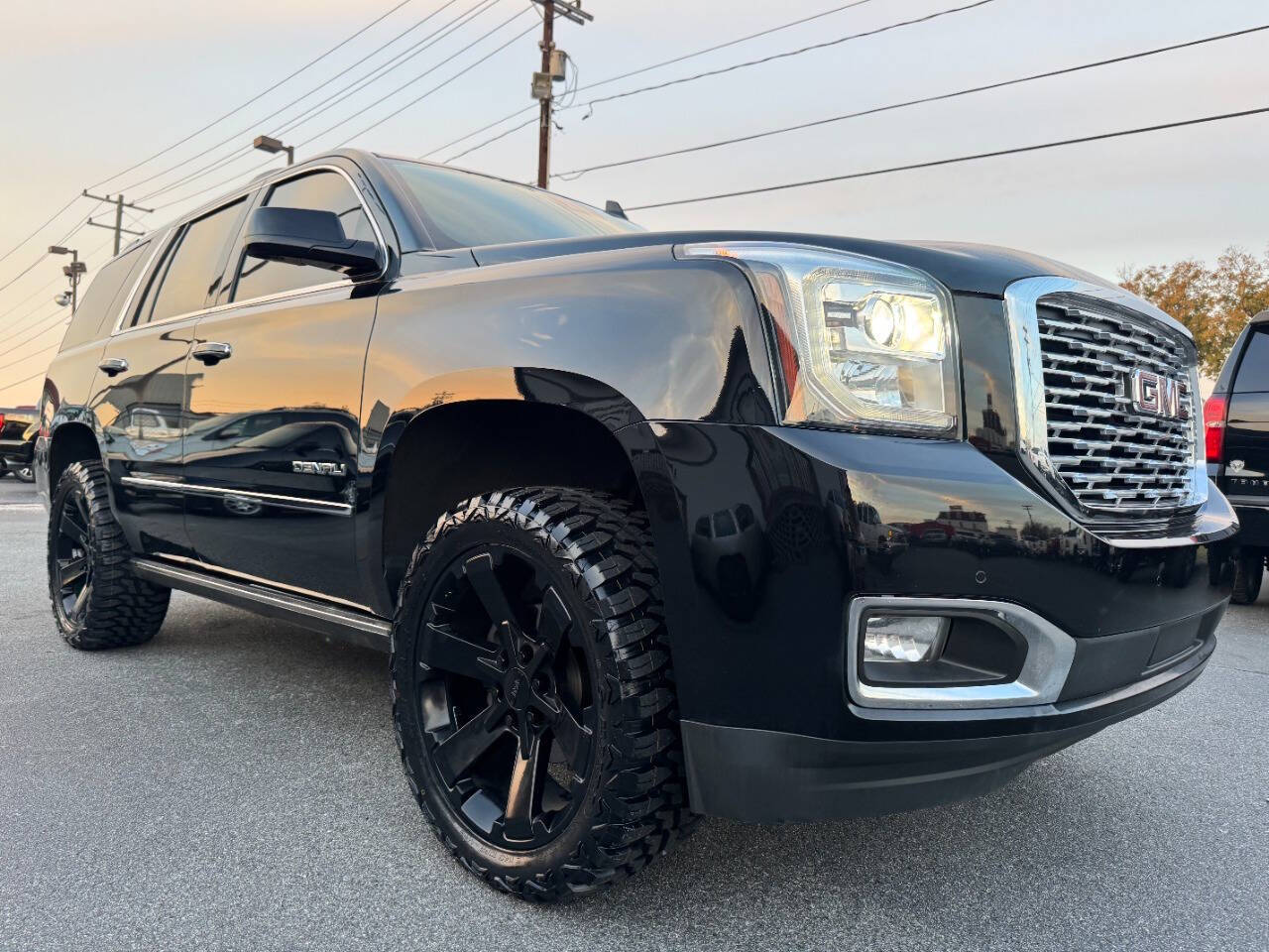 2020 GMC Yukon Denali 5SA
