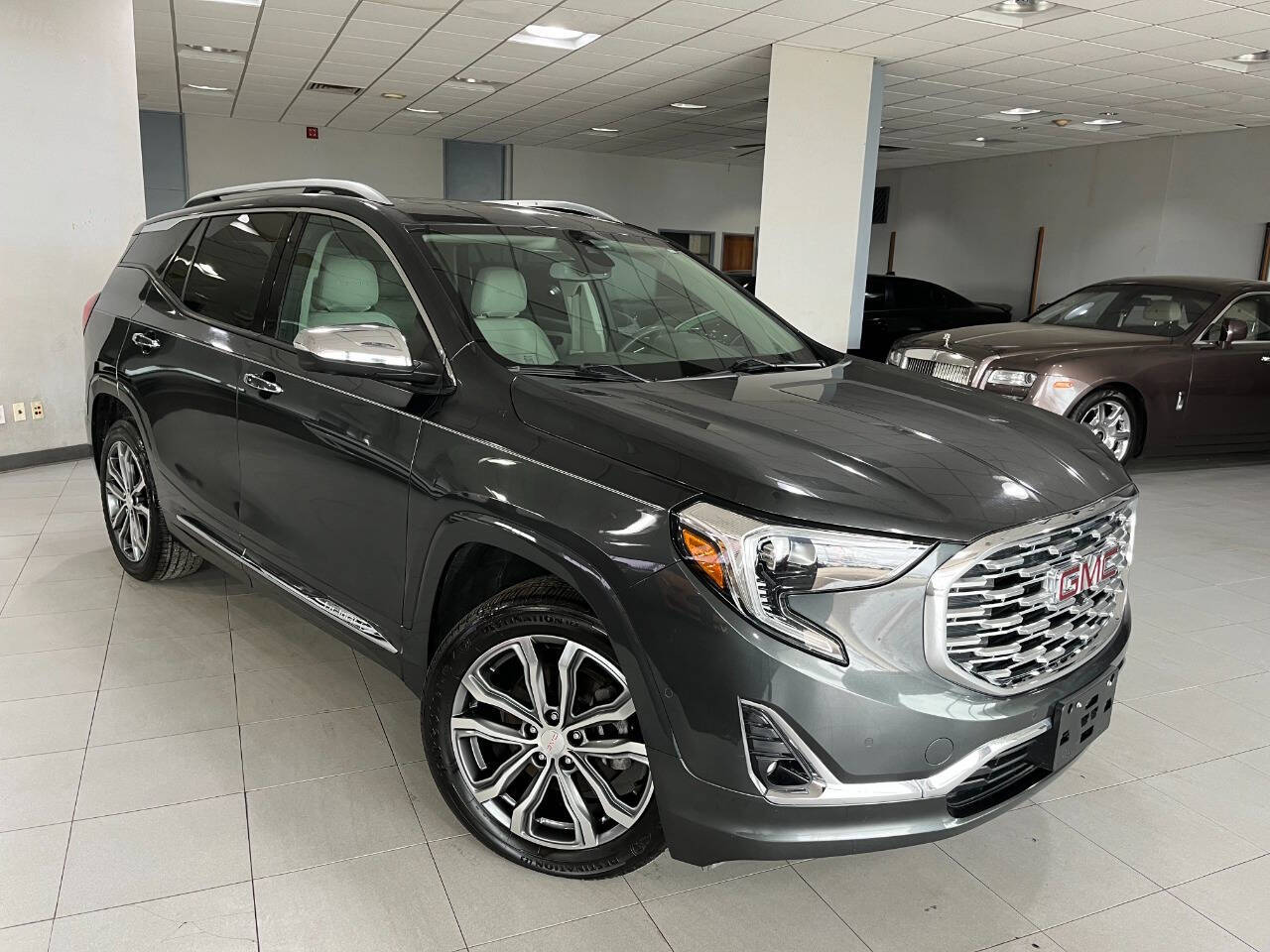 2020 GMC Terrain Denali 5SA