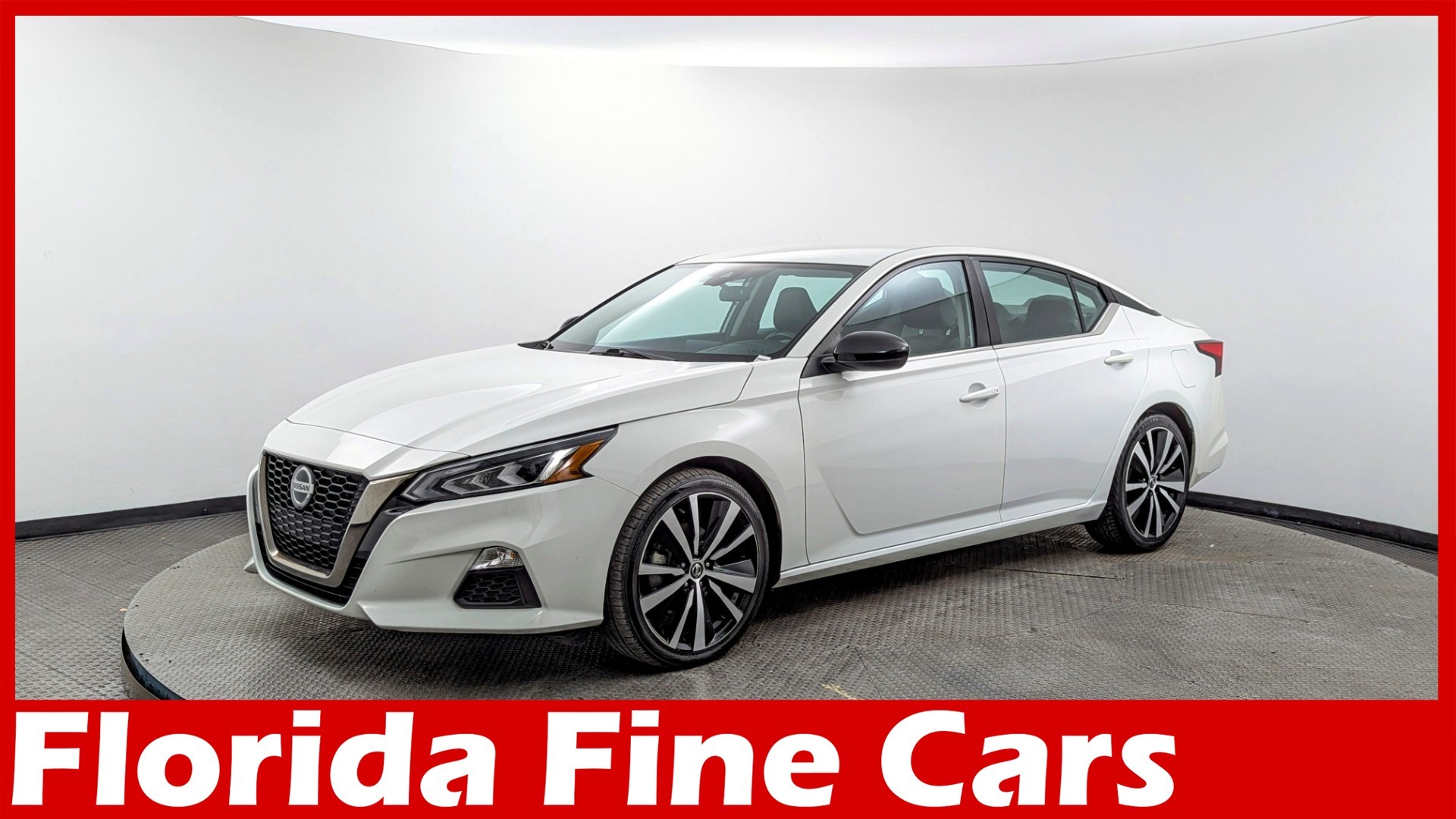 2022 Nissan Altima SR