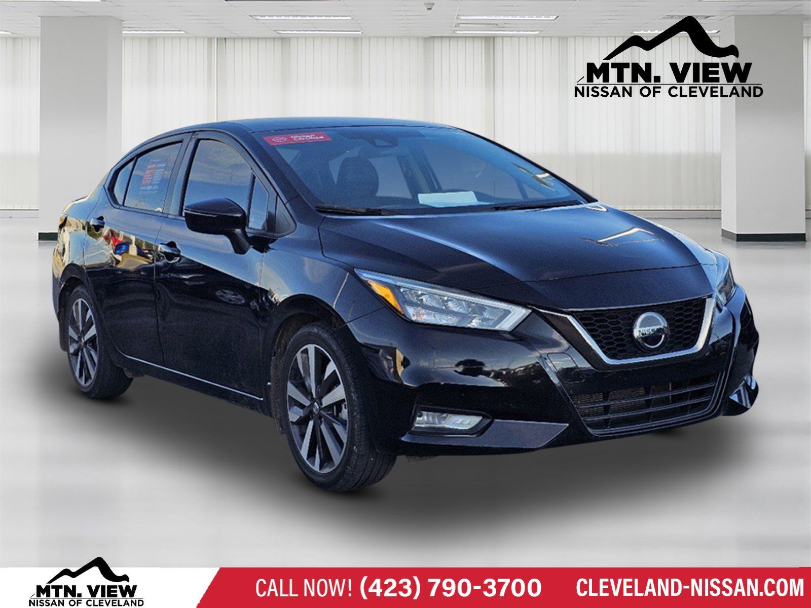 2020 Nissan Versa SR