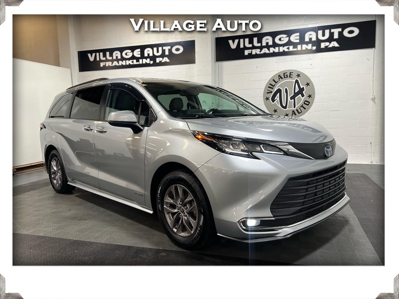 2021 Toyota Sienna XLE 7-Passenger 120.5