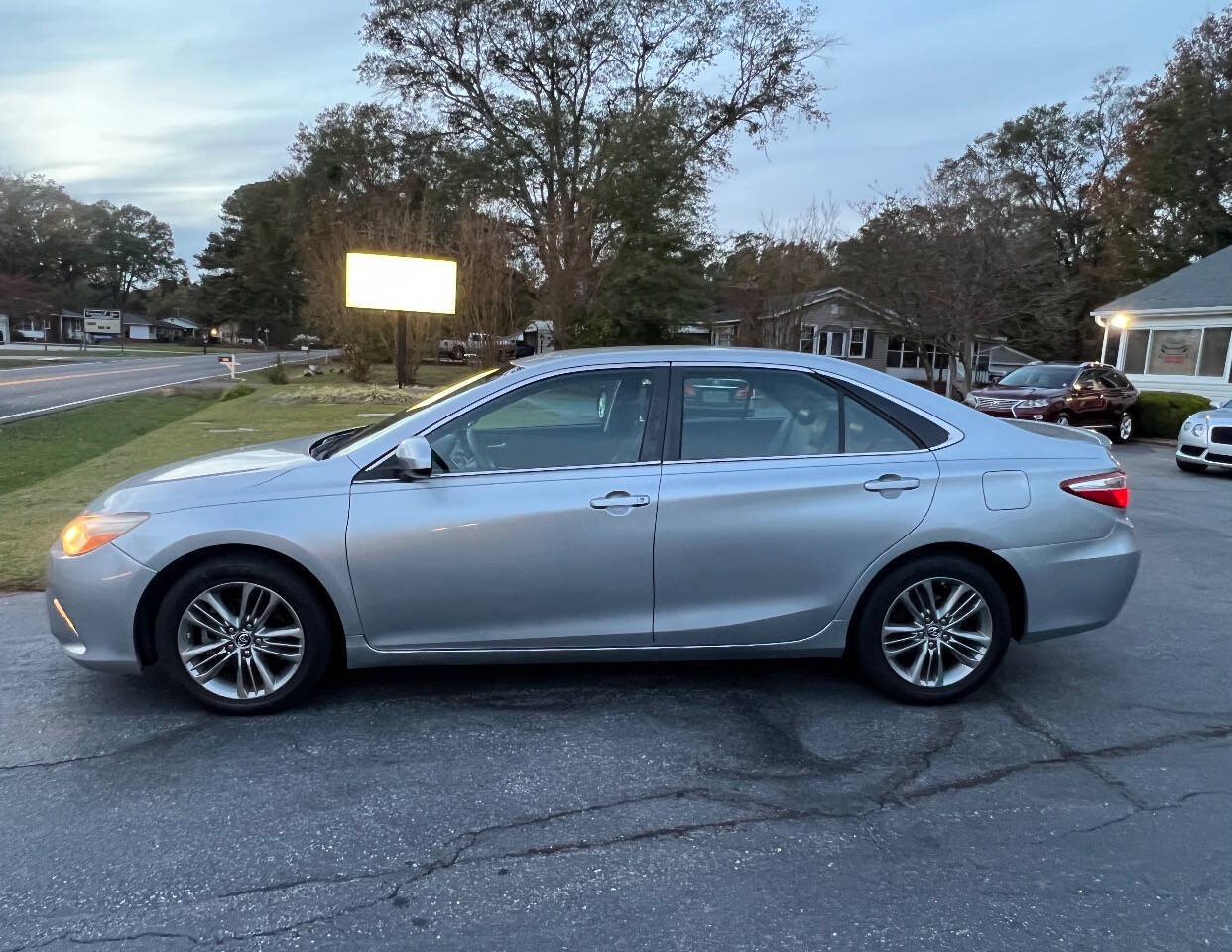 2015 Toyota Camry SE