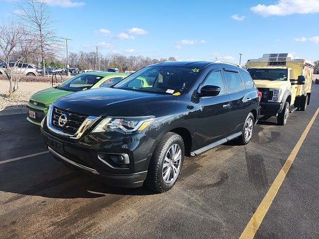 2018 Nissan Pathfinder SV