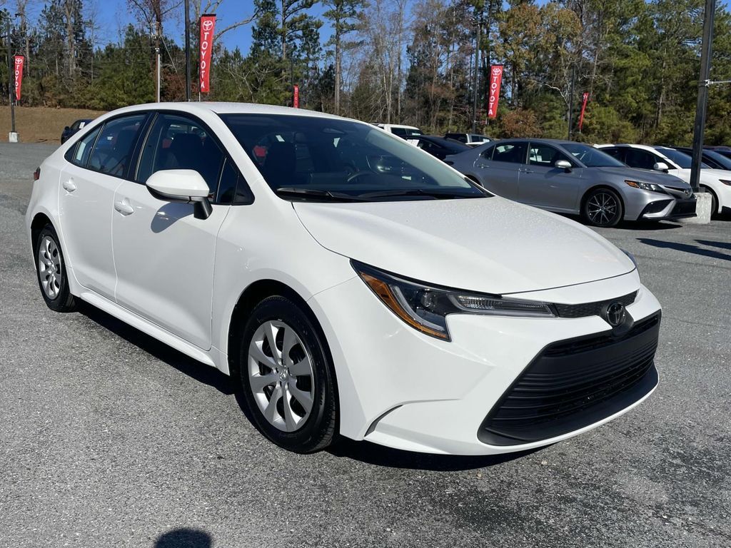 2025 Toyota Corolla LE Sedan