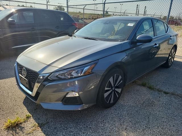 2022 Nissan Altima SV