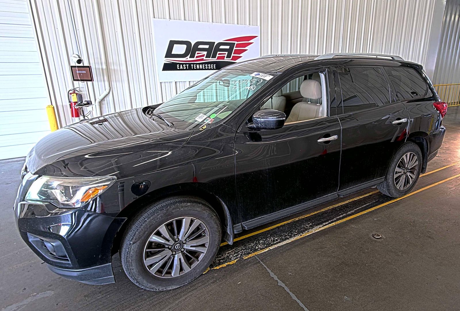 2017 Nissan Pathfinder SV